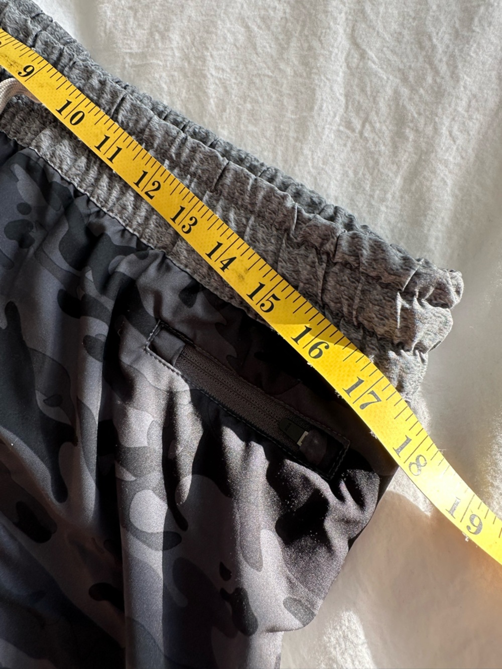 Vuori camo running shirts, size XL - Picture 10 of 14